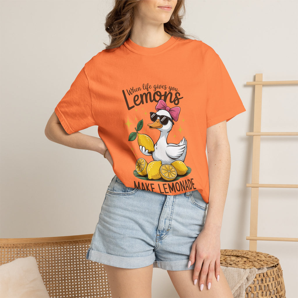 T-Shirt — "When Life Gives You Lemons Make Lemonade" Cute Duck Lemonade Graphic Tee