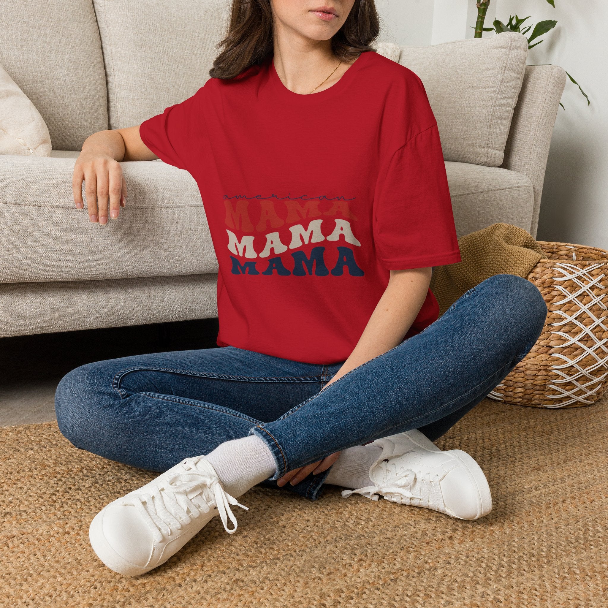 Mama Retro Tee — "American Mama" Graphic T-Shirt