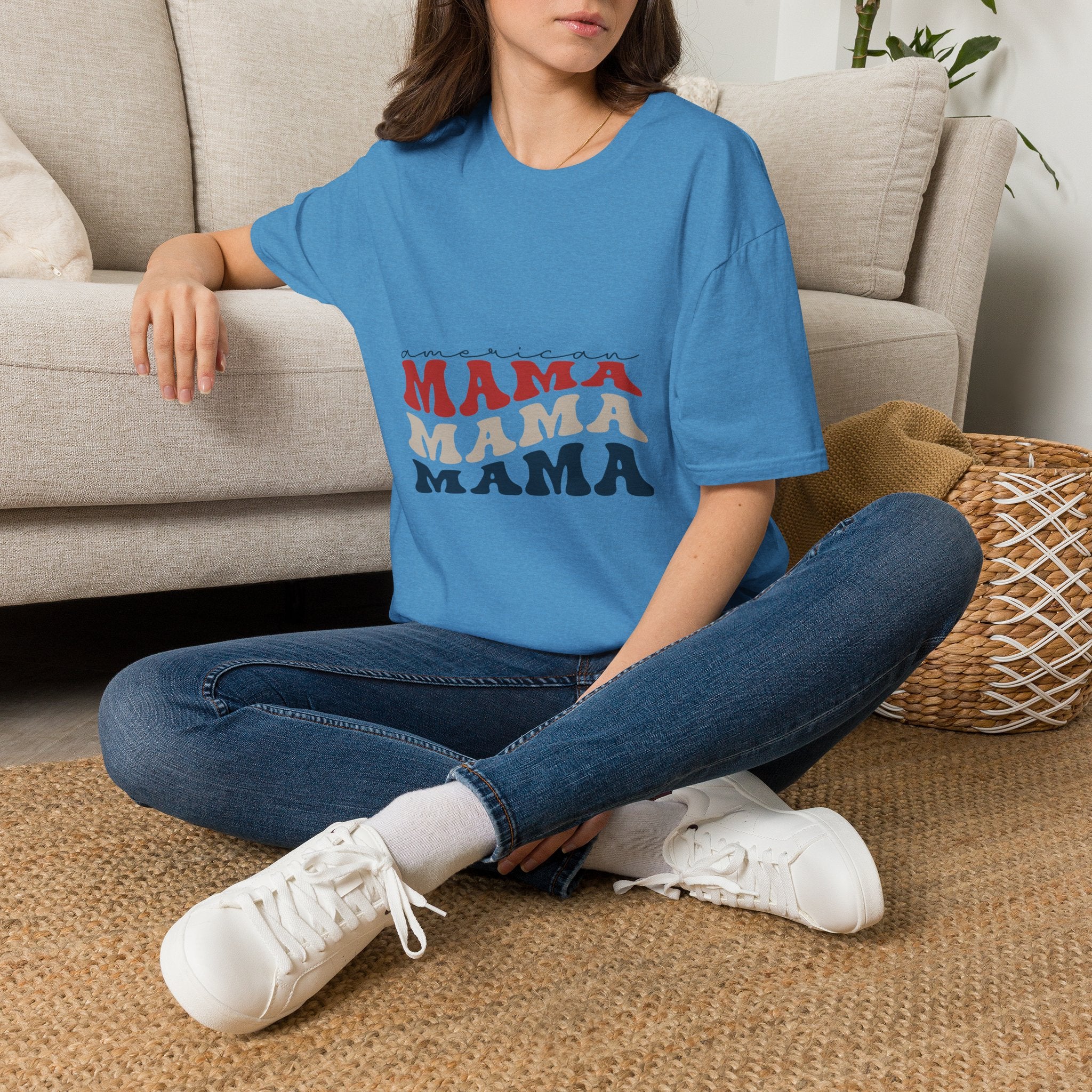 Mama Retro Tee — "American Mama" Graphic T-Shirt